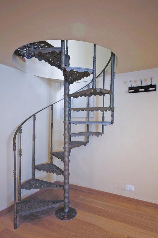 - Alfani Appartement Florence